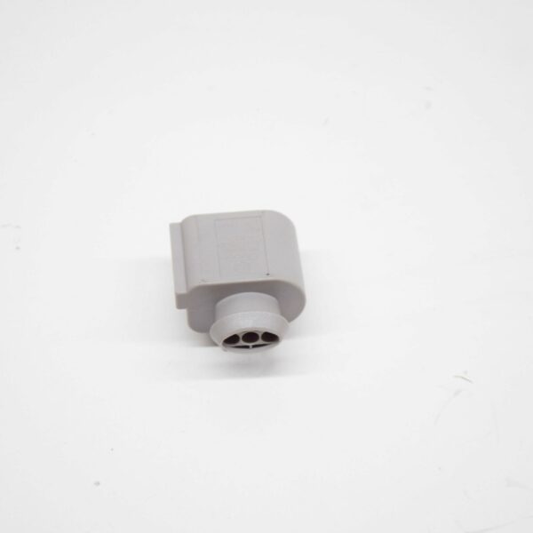 NEW AUDI A3 8P FUEL PRESSURE SENSOR CONNECTOR HOUSING 3 PIN 3B0973703G - Image 4