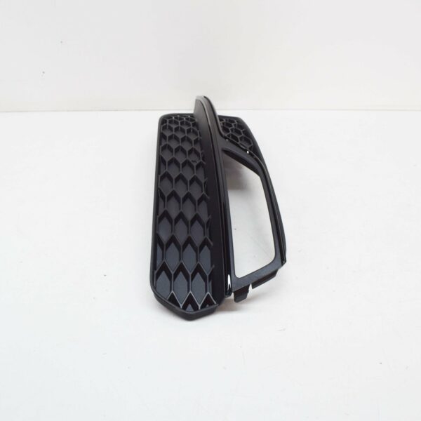 NEW AUDI A3 8PA FRONT BUMPER LEFT SIDE GRILLE 8V3807681G 9B9 2013 - Image 4