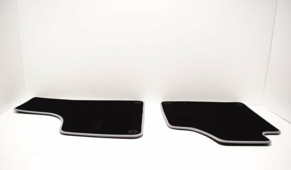NEW AUDI A3 8P FRONT FLOOR MATS LHD 8P1061275P MNO - Image 4