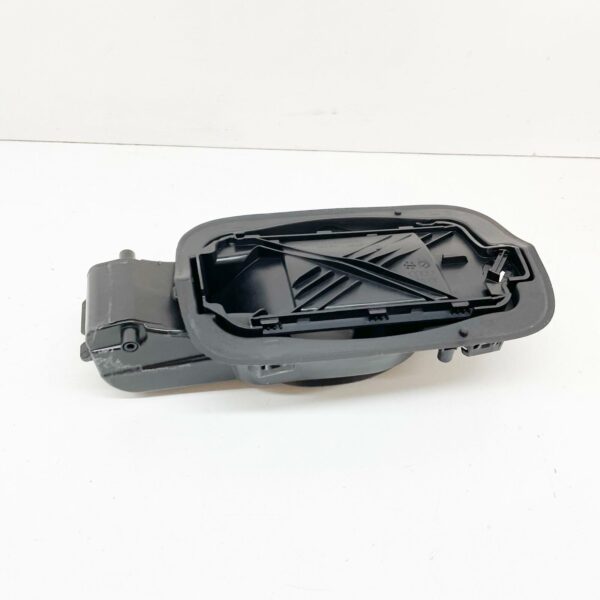 NEW AUDI A3 8V FUEL FILLER FLAP INSERT 8V4809906D - Image 4
