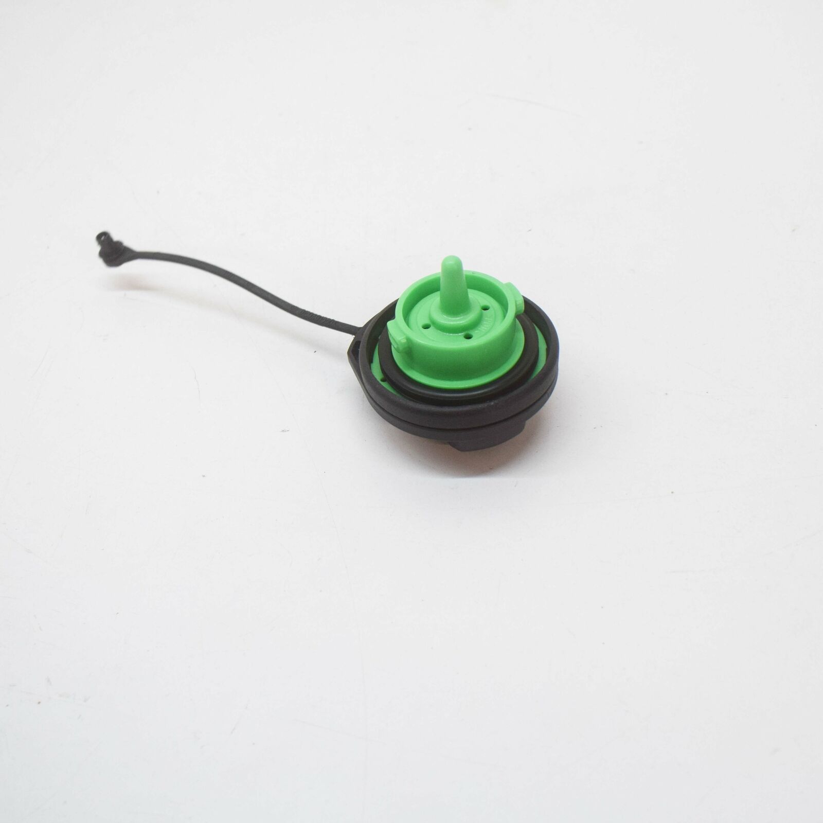 NEW AUDI A4 B8 FUEL TANK FILLER CAP 8K0201550N 2014 4 NEW AUDI A4 B8 FUEL TANK FILLER CAP 8K0201550N 2014 - Image 4
