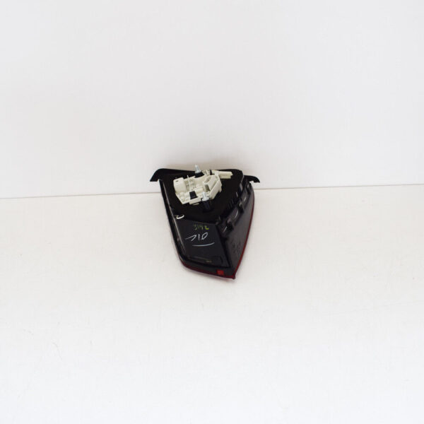 NEW VOLKSWAGEN JETTA MK6 REAR LEFT TAILLIGHT 5C6945093L - Image 4