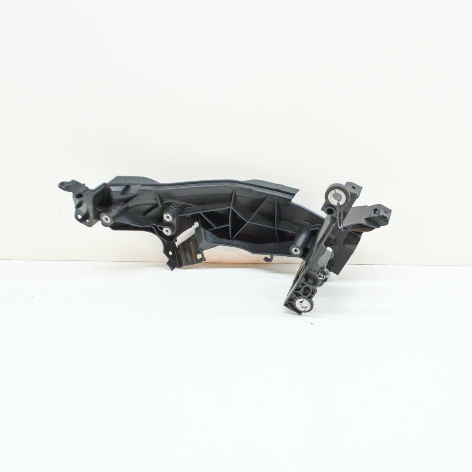 NEW AUDI A5 8T LEFT HEADLIGHT BRACKET 8T0805607D 4 NEW AUDI A5 8T LEFT HEADLIGHT BRACKET 8T0805607D - Image 4