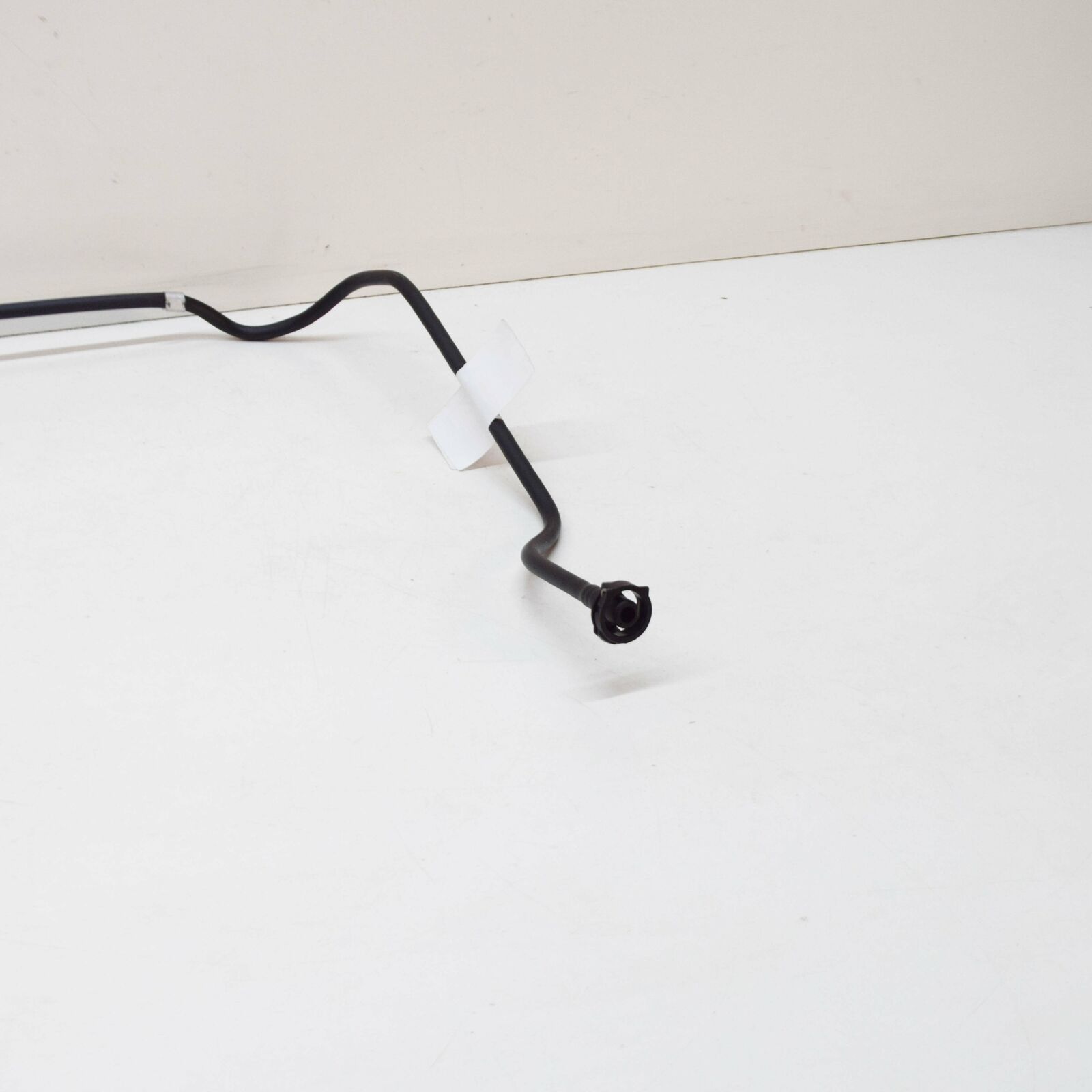 NEW AUDI A5 8T ENGINE COOLANT HOSE 8K0121164R 4 NEW AUDI A5 8T ENGINE COOLANT HOSE 8K0121164R - Image 4