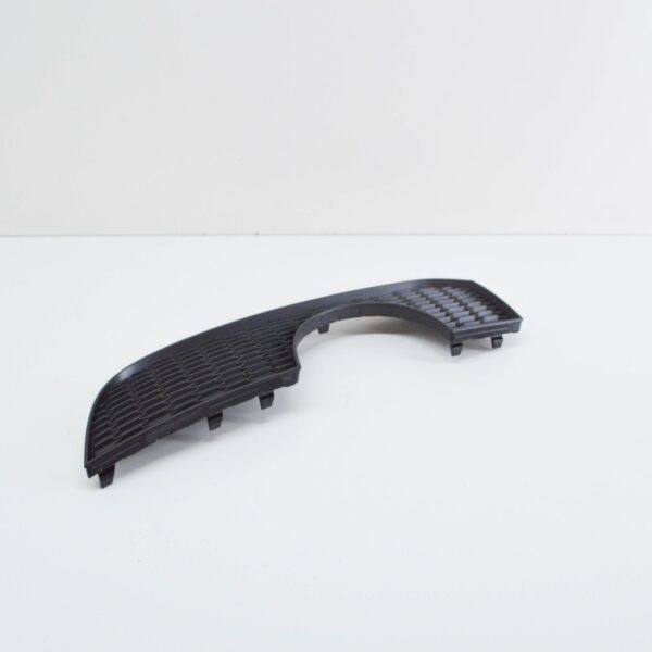 NEW AUDI A3 8V REAR BUMPER DIFFUSER INSERT GRILLE TRIM 8V3807834B - Image 4