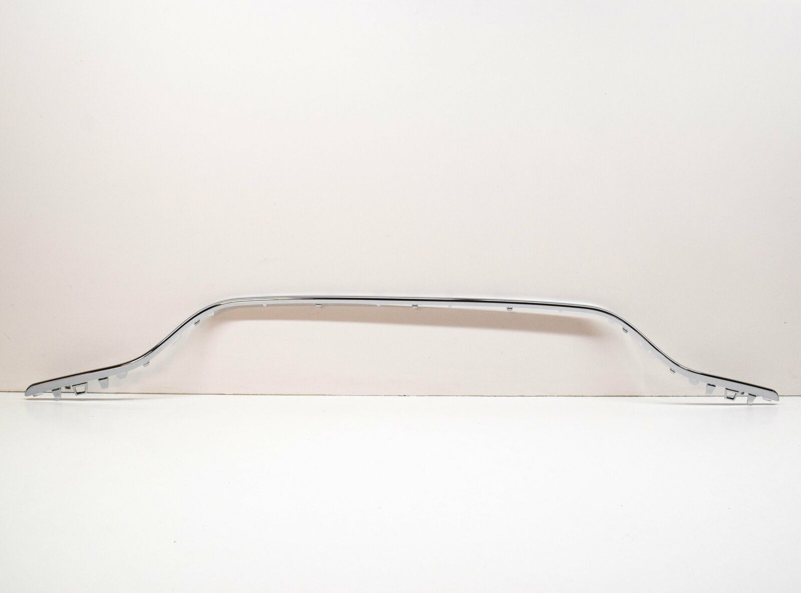 NEW MERCEDES-BENZ C-CLASS W205 REAR BUMPER TRIM A2058850721 3 NEW MERCEDES-BENZ C-CLASS W205 REAR BUMPER TRIM A2058850721 - Image 3