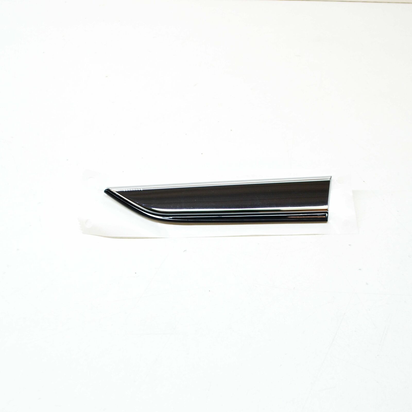 NEW AUDI A5 CABRIO 8W6 FRONT LEFT DOOR CHROME TRIM 8W6853603APUZ 4 NEW AUDI A5 CABRIO 8W6 FRONT LEFT DOOR CHROME TRIM 8W6853603APUZ - Image 4