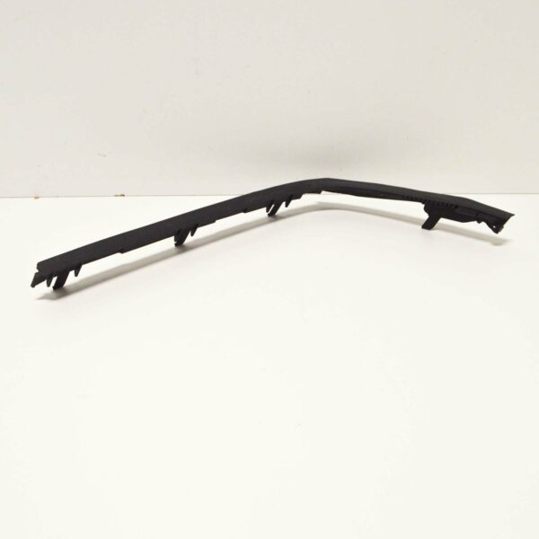 NEW MERCEDES-BENZ C W202 RIGHT SIDE HEADLIGHT SEAL A2028261280 - Image 4
