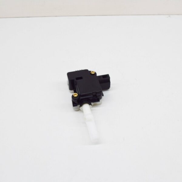 NEW VOLKSWAGEN TOUAREG 7L REAR LID LOCK SERVOMOTOR 3B5827061C - Image 4