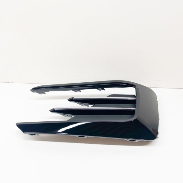 NEW VOLKSWAGEN PASSAT B8 FRONT BUMPER RIGHT OUTER GRILLE 561854662JFOD - Image 4