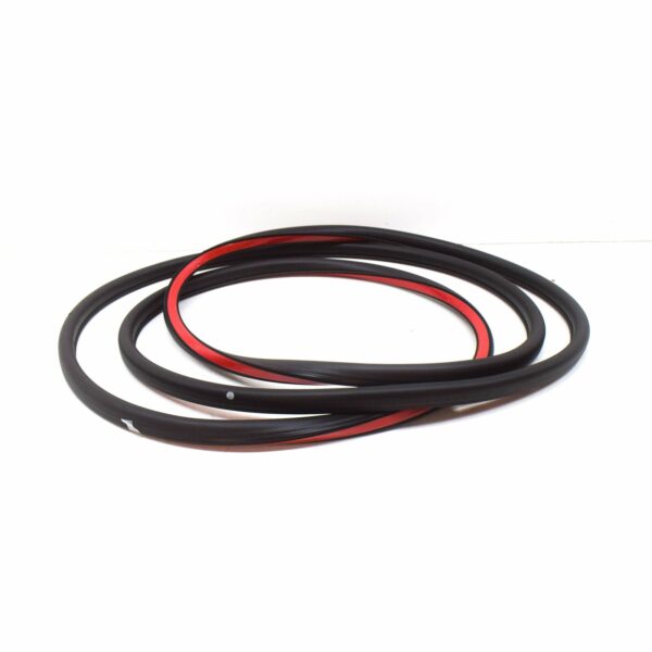 NEW AUDI Q3 F3 REAR LEFT DOOR OUTER SEALING RUBBER 83F839911A - Image 4
