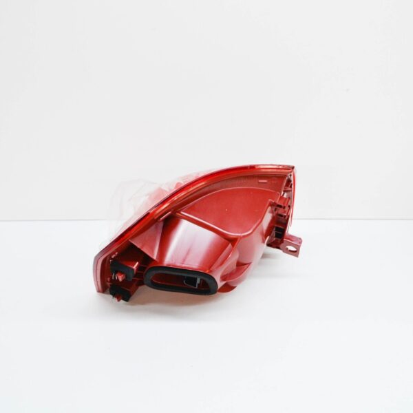 NEW VW PASSAT B6 3C2 REAR RIGHT OUTER TAILLIGHT 3C9945096N - Image 4
