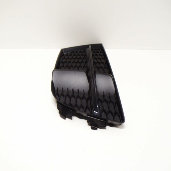 NEW AUDI A3 8V FRONT BUMPER RIGHT SIDE GRILLE 8V3807682NESM - Image 4
