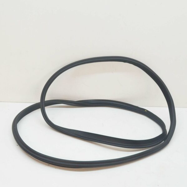 NEW AUDI A4 AVANT B8 REAR LID FLAP SEAL 8K9827705F - Image 4