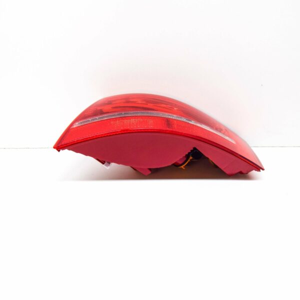 NEW AUDI A3 CONVERTIBLE 8P REAR RIGHT TAIL LIGHT 8P7945096 - Image 4