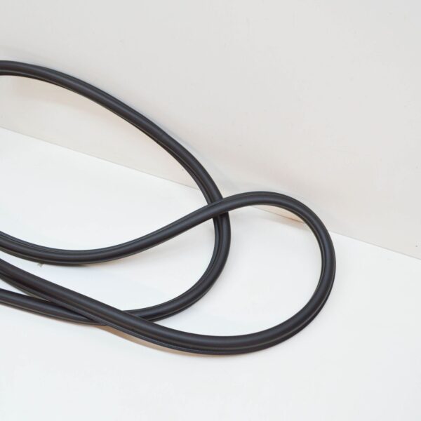 NEW AUDI TT 8J COUPE REAR LID SEAL 8J8827705A - Image 4