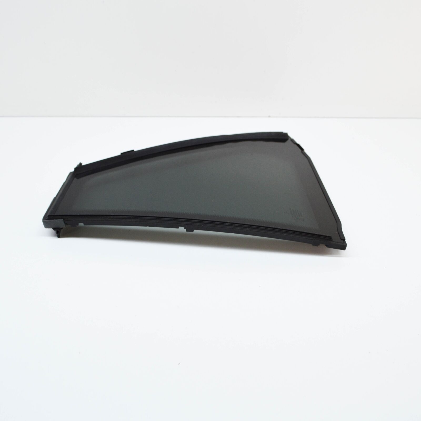 NEW MERCEDES-BENZ C-CLASS S204 REAR LEFT DOOR WINDOW A2047301755 2 NEW MERCEDES-BENZ C-CLASS S204 REAR LEFT DOOR WINDOW A2047301755 - Image 2