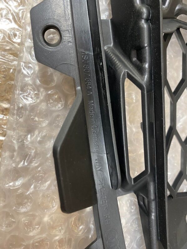 NEW AUDI R8 16-18 FRONT BUMPER O/S RIGHT AIR GUIDE GRILL 4S0807684A3FZ - Image 4