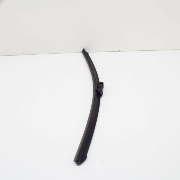 NEW VOLKSWAGEN PASSAT B8 FRONT AERO WIPER BLADE SET LHD 3G1998002 - Image 4