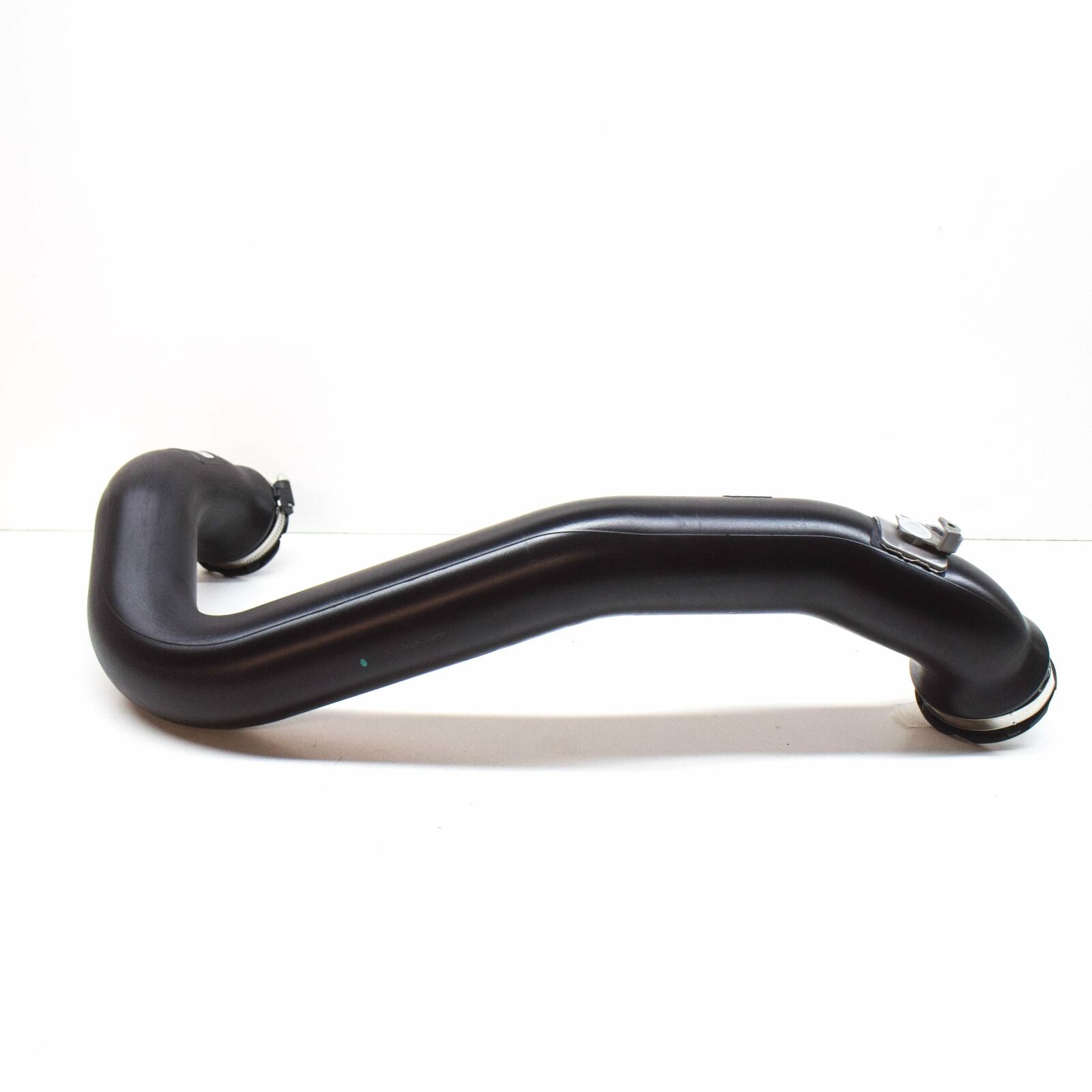 NEW AUDI A4 B9 LEFT TURBOCCHARGER INTERCOOLER HOSE PIPE 8W0145673AQ 4 NEW AUDI A4 B9 LEFT TURBOCCHARGER INTERCOOLER HOSE PIPE 8W0145673AQ - Image 4