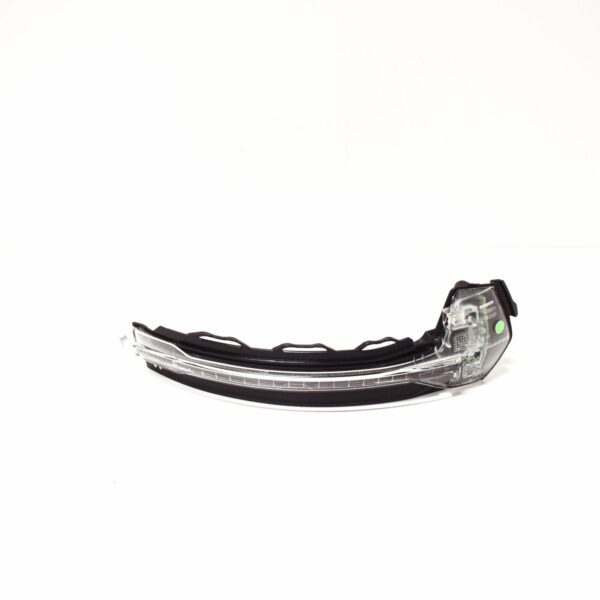 NEW AUDI A3 8V FRONT RIGHT WING MIRROR TURN INDICATOR 8V0949102C - Image 4