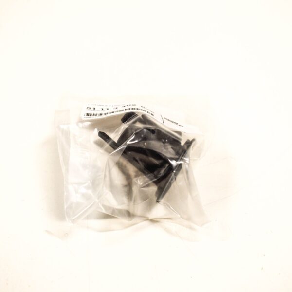 NEW BMW X3 E83 FRONT RIGHT PDC SENSOR MOUNT BRACKET 51113402846 ORIGINAL - Image 3