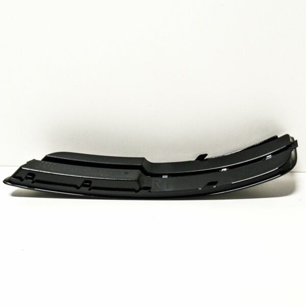 NEW AUDI A3 8P FRONT BUMPER LOWER RIGHT GRILLE 8P0807682HT94 - Image 5