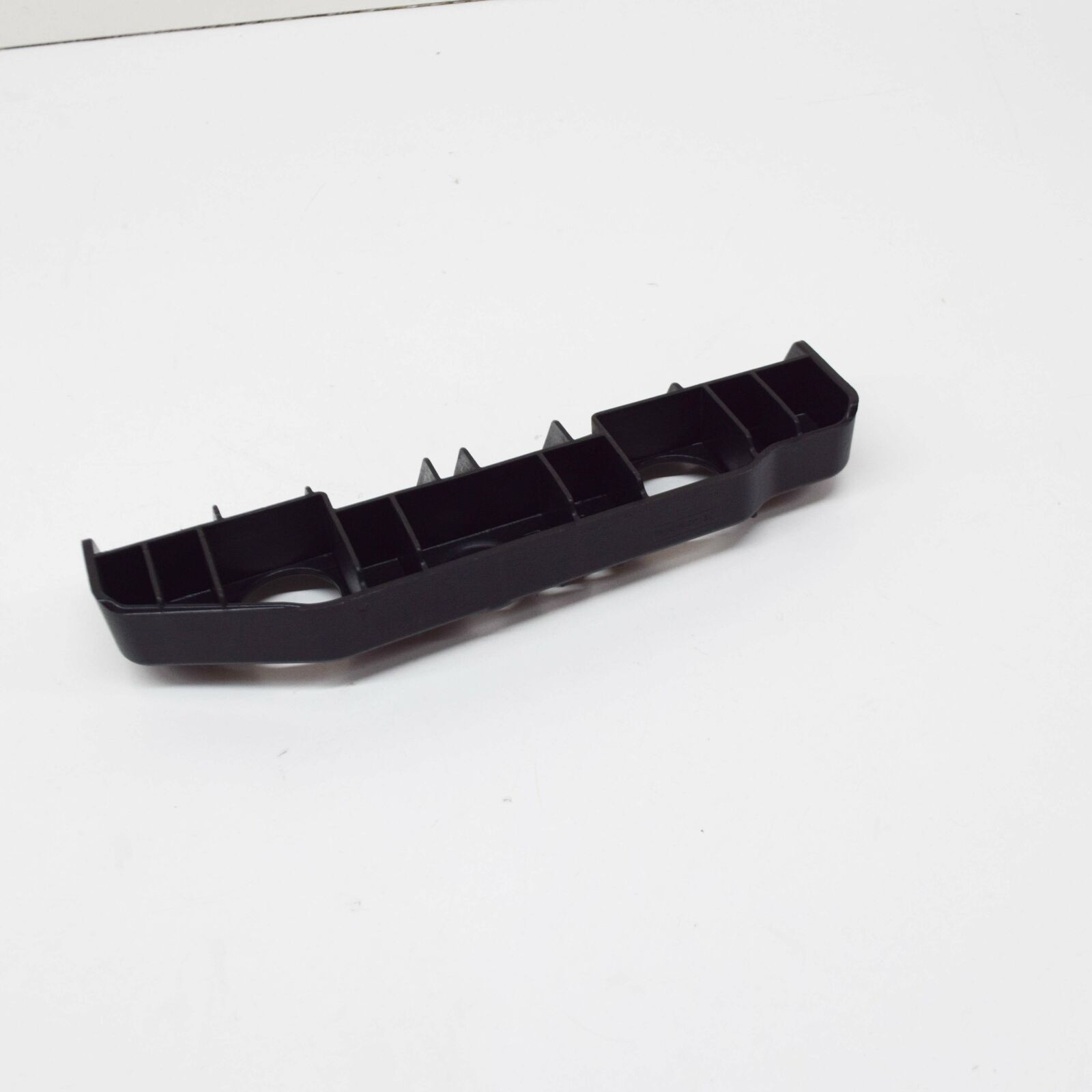 NEW AUDI A5 8W6 FRONT LEFT FENDER LOWER BRACKET 8W6853921A ORIGINAL 3 NEW AUDI A5 8W6 FRONT LEFT FENDER LOWER BRACKET 8W6853921A ORIGINAL - Image 3
