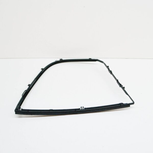 NEW BMW 3 E90 REAR RIGHT DOOR SIDE WINDOW VENT SEAL 7060220 51347060220 ORIGINAL - Image 3