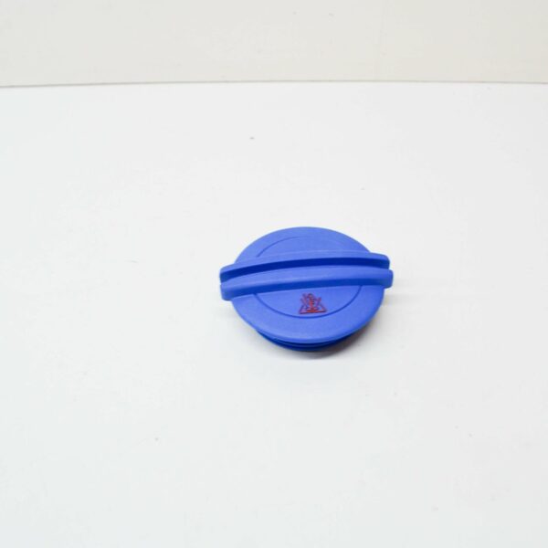 NEW AUDI A4 B8 RADIATOR COOLANT EXPANSION TANK CAP 3B0121321 3.0TDI ORIGINAL - Image 3