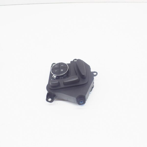 NEW MB CLS C219 FRONT LEFT SEAT MEMORY ADJUSTMENT A21182179797C45 - Image 3