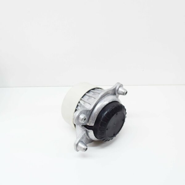 NEW MERCEDES-BENZ C W205 AMG FRONT LEFT ENGINE MOUNT A2052404500 ORIGINAL - Image 3
