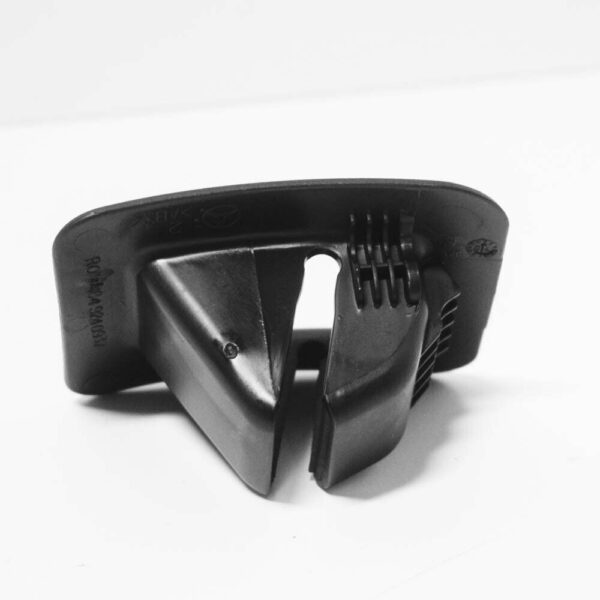 NEW MERCEDES BENZ M W164 CHILD SEAT ISOFIX TRIM FRAME A16492409379051 ORIGINAL - Image 3