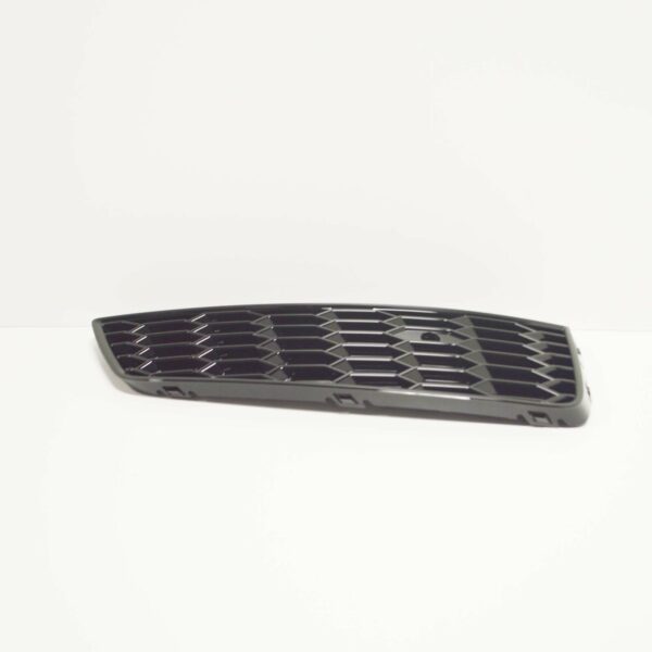 NEW AUDI Q3 8U FRONT BUMPER RIGHT SIDE GRILLE 8U0807682TT94 - Image 5