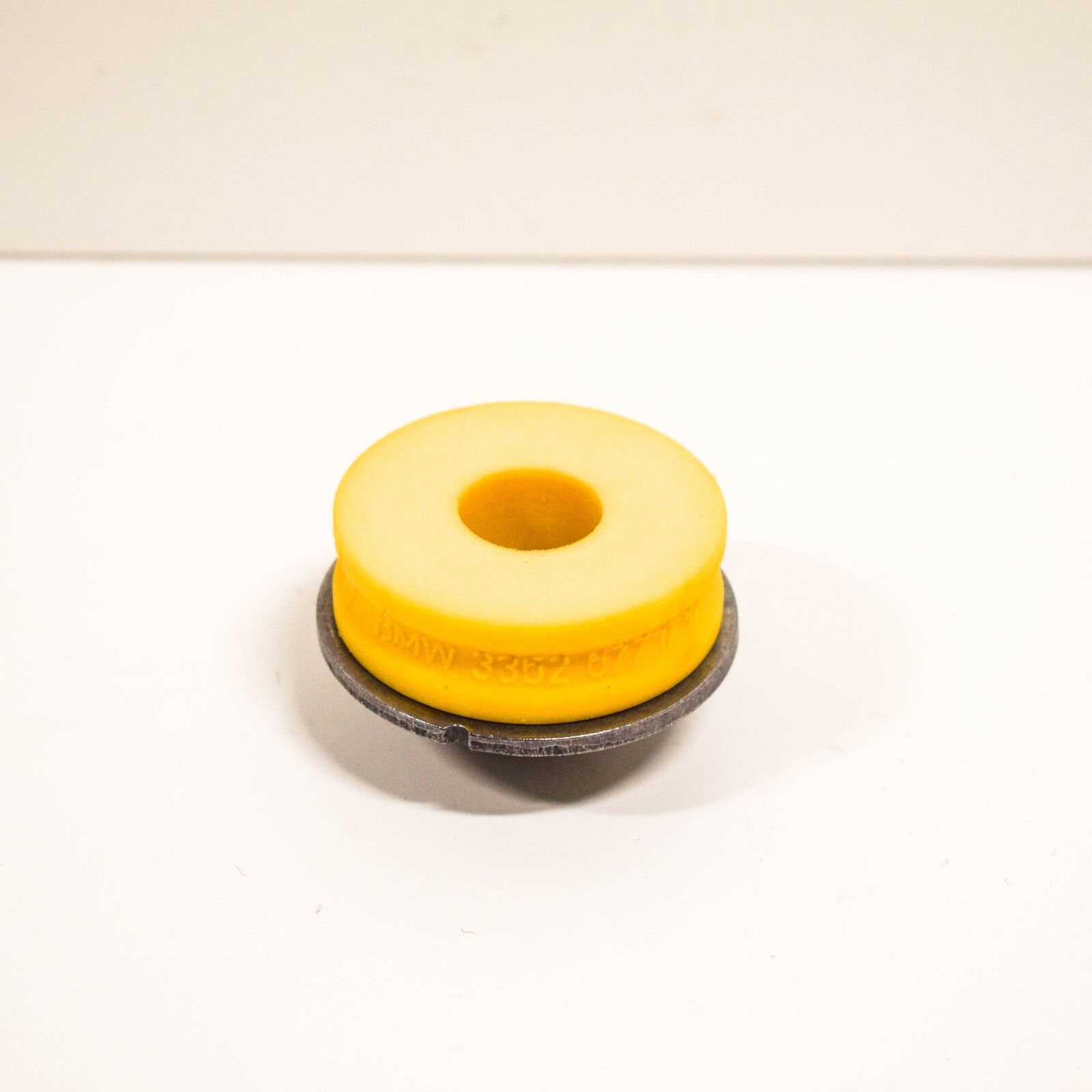 NEW BMW 3 E90 REAR UPPER SHOCK MOUNT SUPPORT 33506771737 ORIGINAL 3 NEW BMW 3 E90 REAR UPPER SHOCK MOUNT SUPPORT 33506771737 ORIGINAL - Image 3