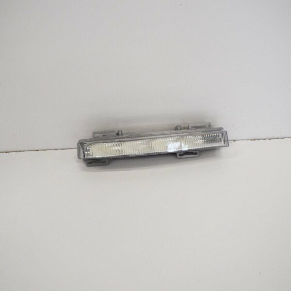 NEW MERCEDES BENZ C W204 C63 AMG FRONT RIGHT DAYTIME LIGHT A2049064902 ORIGINAL - Image 3