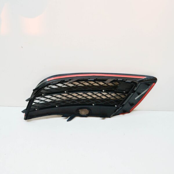 NEW AUDI R8 FRONT BUMPER RIGHT GRILLE 42080768001C 420807680 01C ORIGINAL - Image 3