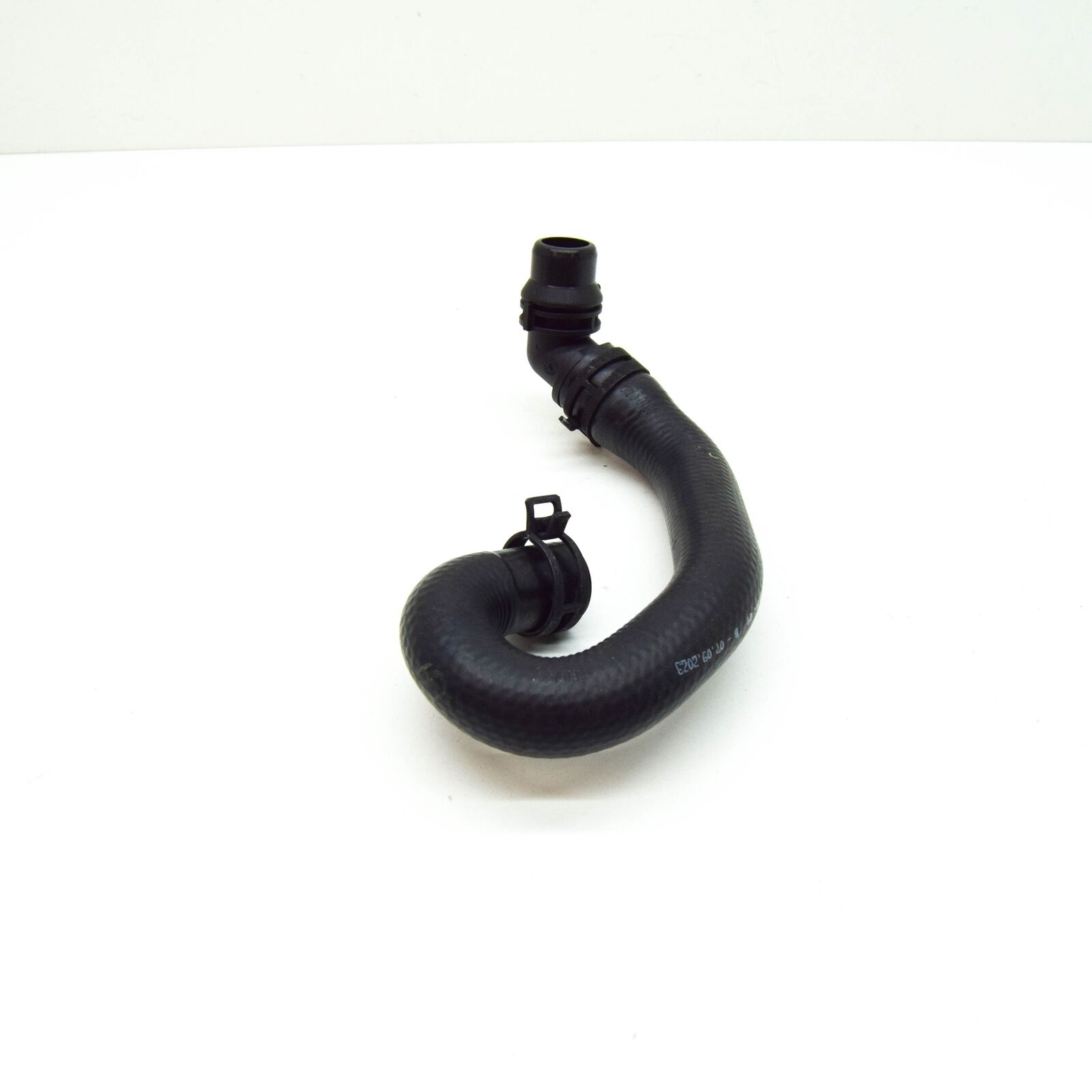 NEW MERCEDES-BENZ E CABRIO A207 ENGINE WATER COOLANT HOSE A2048301096 ORIGINAL 3 NEW MERCEDES-BENZ E CABRIO A207 ENGINE WATER COOLANT HOSE A2048301096 ORIGINAL - Image 3