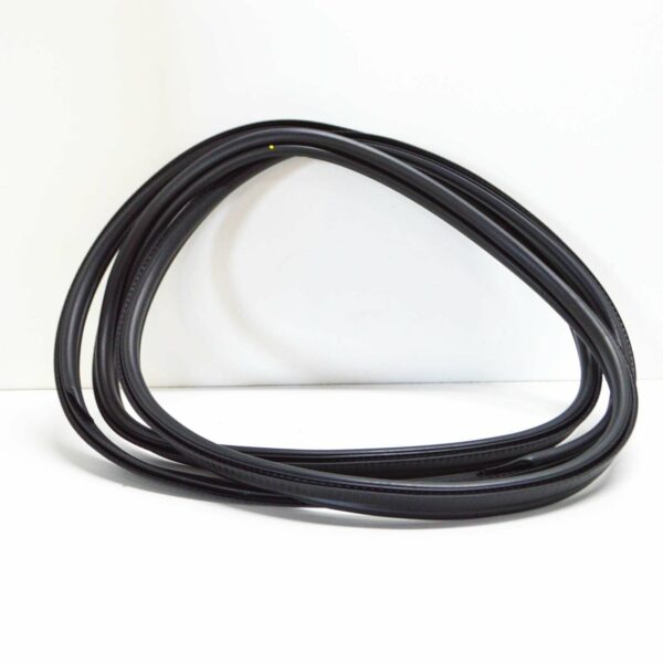 NEW MERCEDES-BENZ TAILGATE REAR DOOR SEAL A6397410580 - Image 3