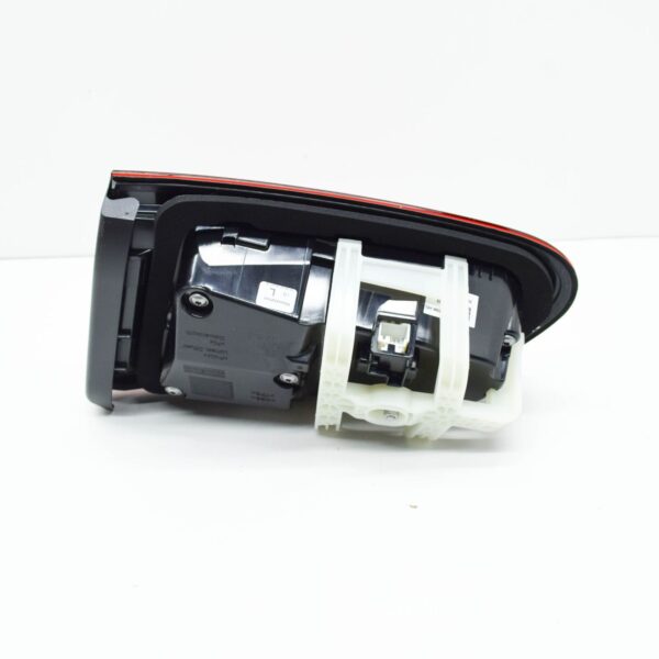NEW MB GLC COUPE C253 REAR LEFT TRUNK BOOTLID TAILLIGHT A2539062303 ORIGINAL - Image 3