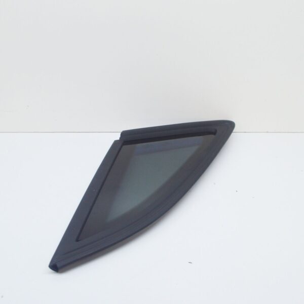 NEW AUDI Q3 8U REAR RIGHT DOOR SIDE WINDOW QUARTER GLASS 8U0845300BNVB ORIGINAL - Image 3
