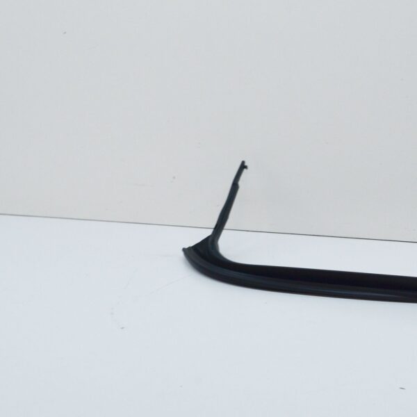 NEW AUDI Q3 8U FRONT SUNROOF AIR DEFLECTOR 8K9877651B - Image 5