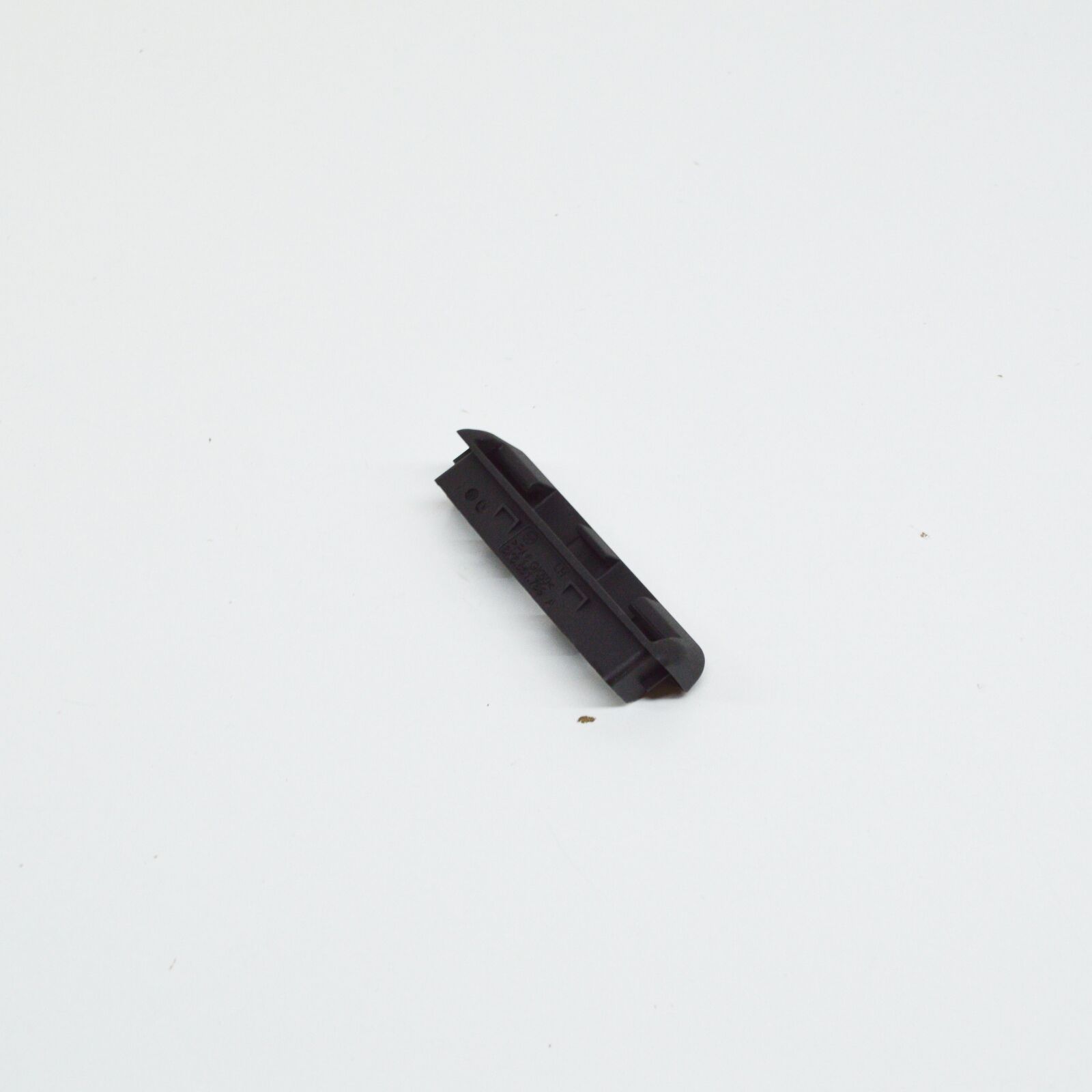 NEW AUDI A4 B8 REAR LEFT ROLLER SUNBLIND SUSPENSION LUG 8K5861789A4PK ORIGINAL 3 NEW AUDI A4 B8 REAR LEFT ROLLER SUNBLIND SUSPENSION LUG 8K5861789A4PK ORIGINAL - Image 3