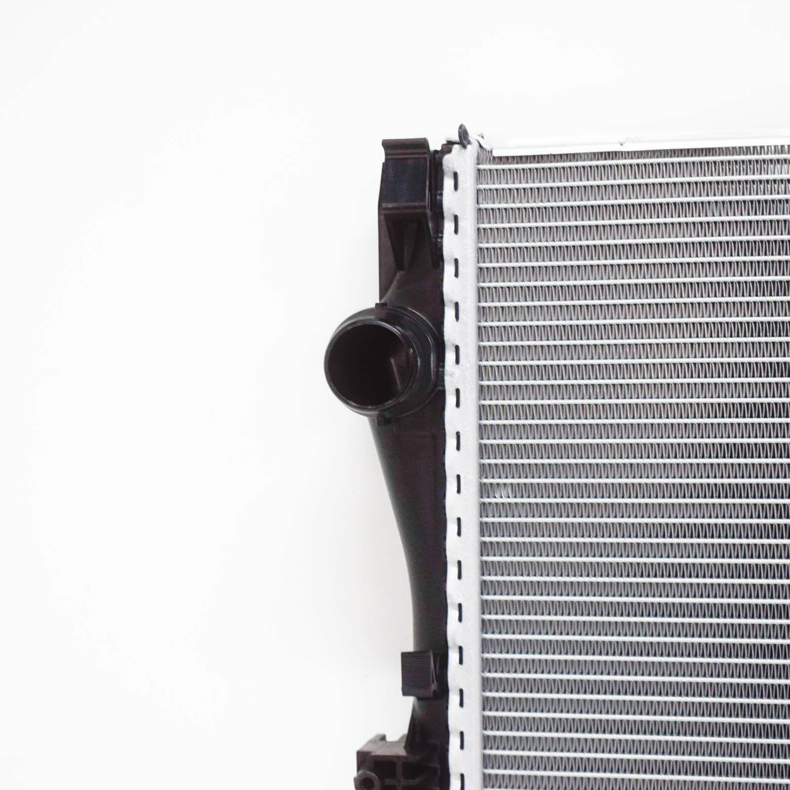 NEW MERCEDES-BENZ C-CLASS W205 ENGINE COOLANT RADIATOR A0995001703 ORIGINAL 3 NEW MERCEDES-BENZ C-CLASS W205 ENGINE COOLANT RADIATOR A0995001703 ORIGINAL - Image 3