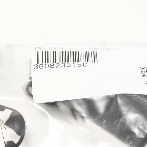 NEW VW PASSAT B8 FRONT BONNET HOOD LEFT HINGE COVER 3G0823315C ORIGINAL - Image 3