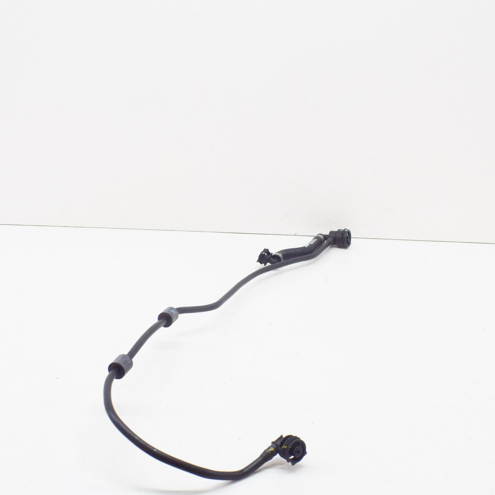 NEW MERCEDES-BENZ C-CLASS W205 EXPANSION TANK VENT LINE A2055016300 3 NEW MERCEDES-BENZ C-CLASS W205 EXPANSION TANK VENT LINE A2055016300 - Image 3