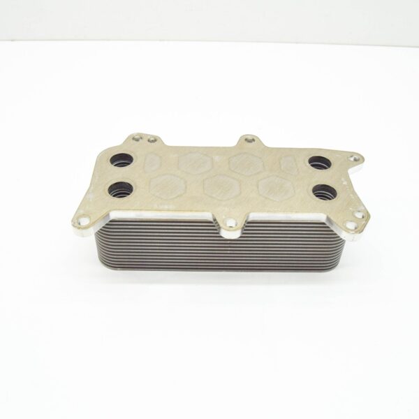 NEW VOLKSWAGEN TOUAREG 7L MK1 ENGINE OIL COOLER 07Z117021A ORIGINAL - Image 3