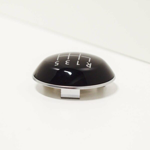 NEW VOLKSWAGEN GOLF MK7 6-SPEED GEAR KNOB BADGE 5K0711144C ORIGINAL - Image 3
