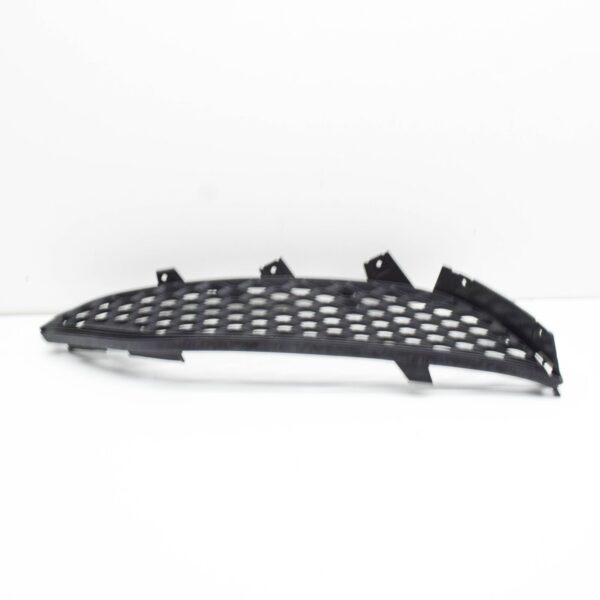 NEW MB CLS C218 FRONT AMG BUMPER LEFT LOWER GRILLE A2188852522 2015 ORIGINAL - Image 3