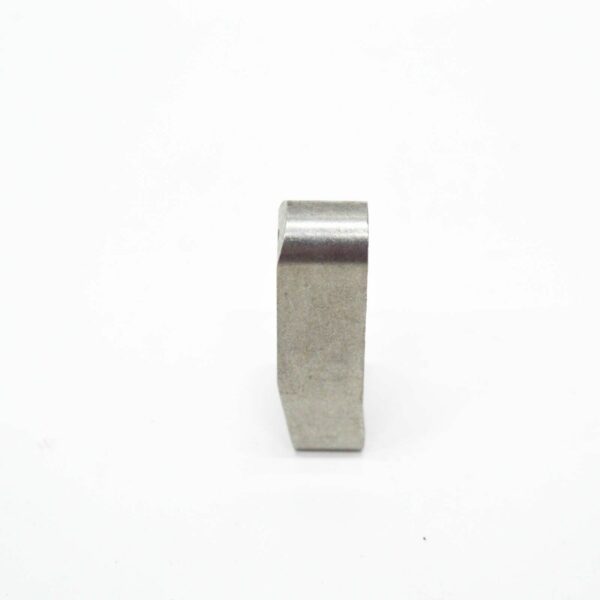 NEW MERCEDES-BENZ ML W164 INJECTION NOZZLE BRACKET A6420160038 ORIGINAL - Image 3